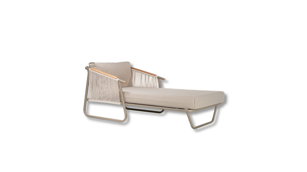chaise jumbo pavia.jpg
