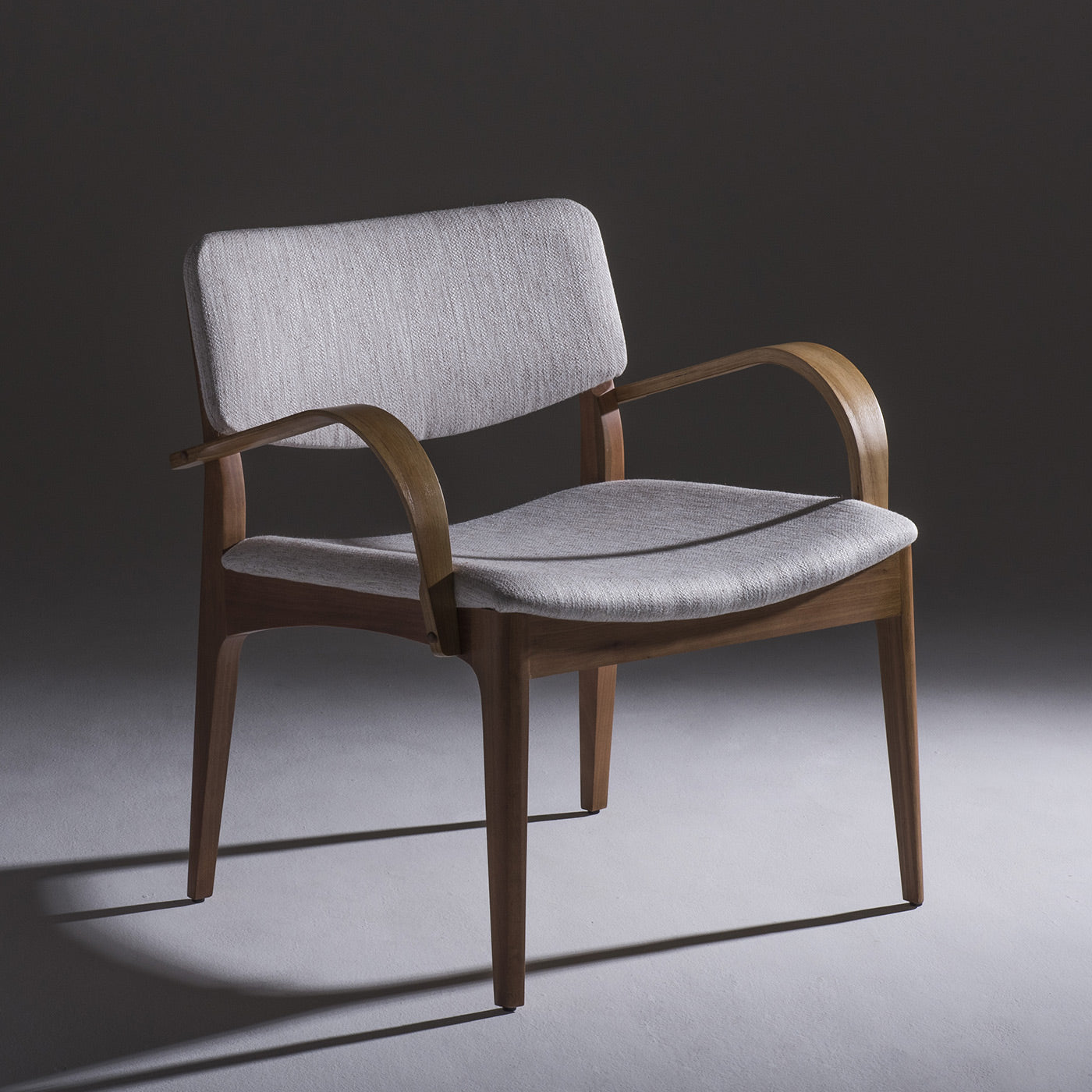 Poltrona Brisa Encosto Estofado.jpg